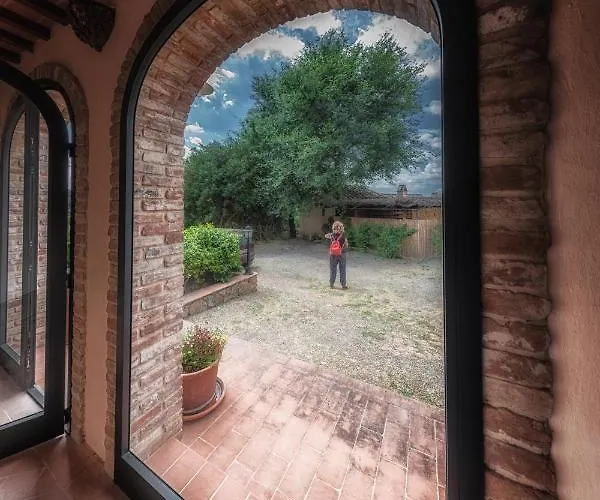 Locanda Di Santantimo Bed & Breakfast 4*